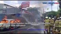 Sedan Pembawa Tabung Gas Meledak dan Terbakar di Cakung