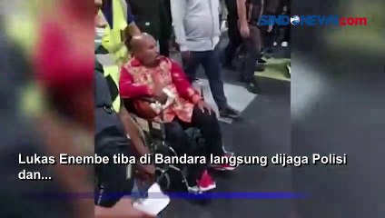 Lukas Enembe Transit di Manado