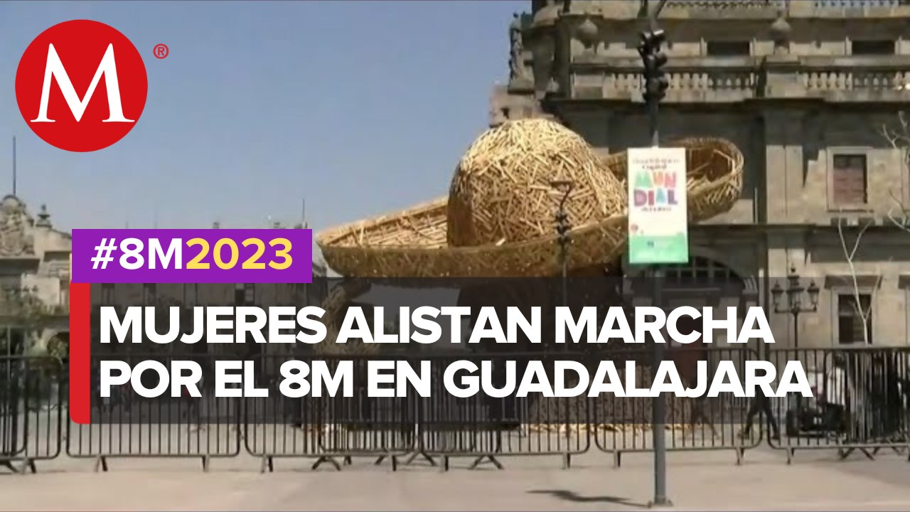 En Guadalajara, colocan vallas para proteger inmuebles previo a la marcha 8M