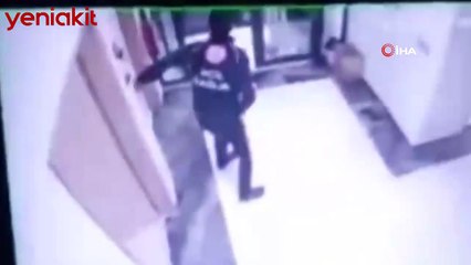 Depreme ait yeni görüntüler dehşete düşürdü! İnsanlar oradan oraya savruldu