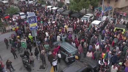 İstanbul'da Feminist Gece Yürüyüşü'ne Polis Biber Gazıyla Müdahale Etti, Çok Sayıda Kadın Gözaltına Alındı
