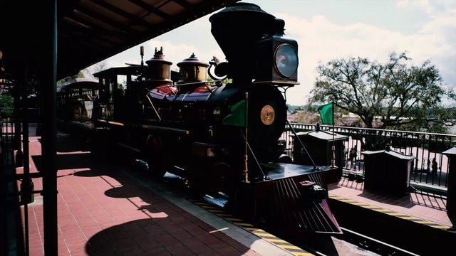 Walt Disney World's Steam Train Ride POV Video - Full Loop of Magic Kingdom (Orlando, Florida)