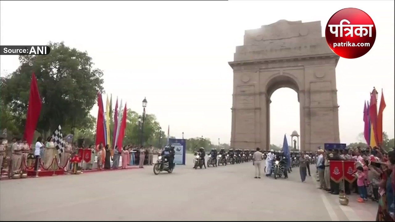 Video: 1848 किमी की बाइक रैली पर रवाना हुई CRPF की महिला बटालियन, 25 को पहुंचेंगी जगदलपुर