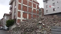 Maltepe'de yıkılan bitişik binanın moloz yığını 3 yıldır apartman sakinlerinin kabusu oldu