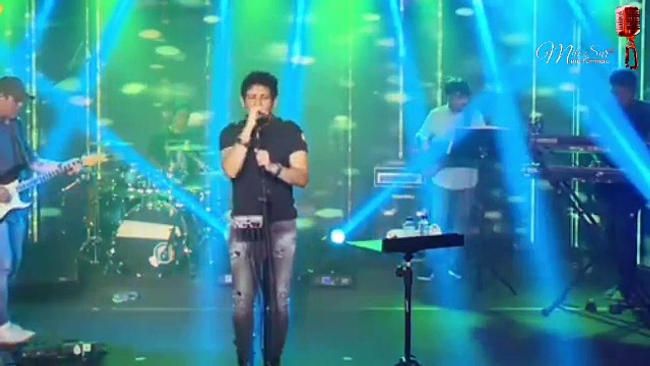 KK Live Singing Romantic Love Song | Aankhon Mein Teri Ajab Si ❤  ❤ Vishal Dadlani Vishal & Shekhar T-Series Bollywood Classics Shah Rukh Khan Deepika Padukone Actress