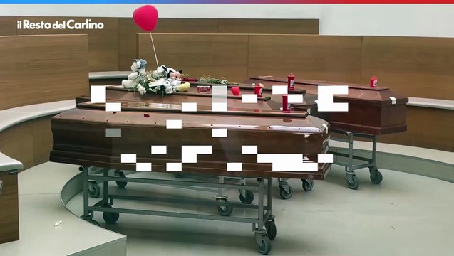 Naufragio di Cutro, il video delle bare arrivate a Bologna