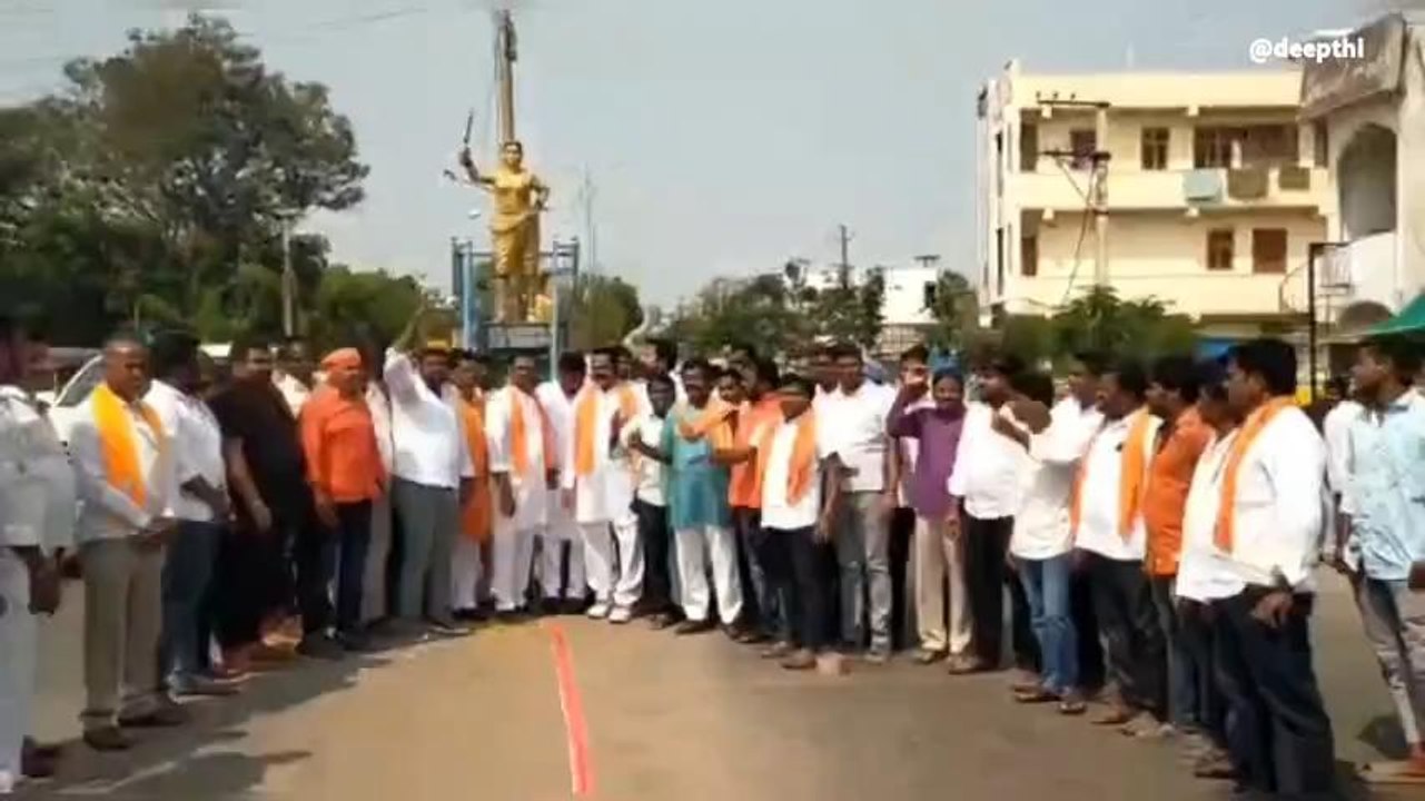 సిరిసిల్ల: భాజపాలో చేరేందుకు నగరానికి తరలిన నాయకులు
