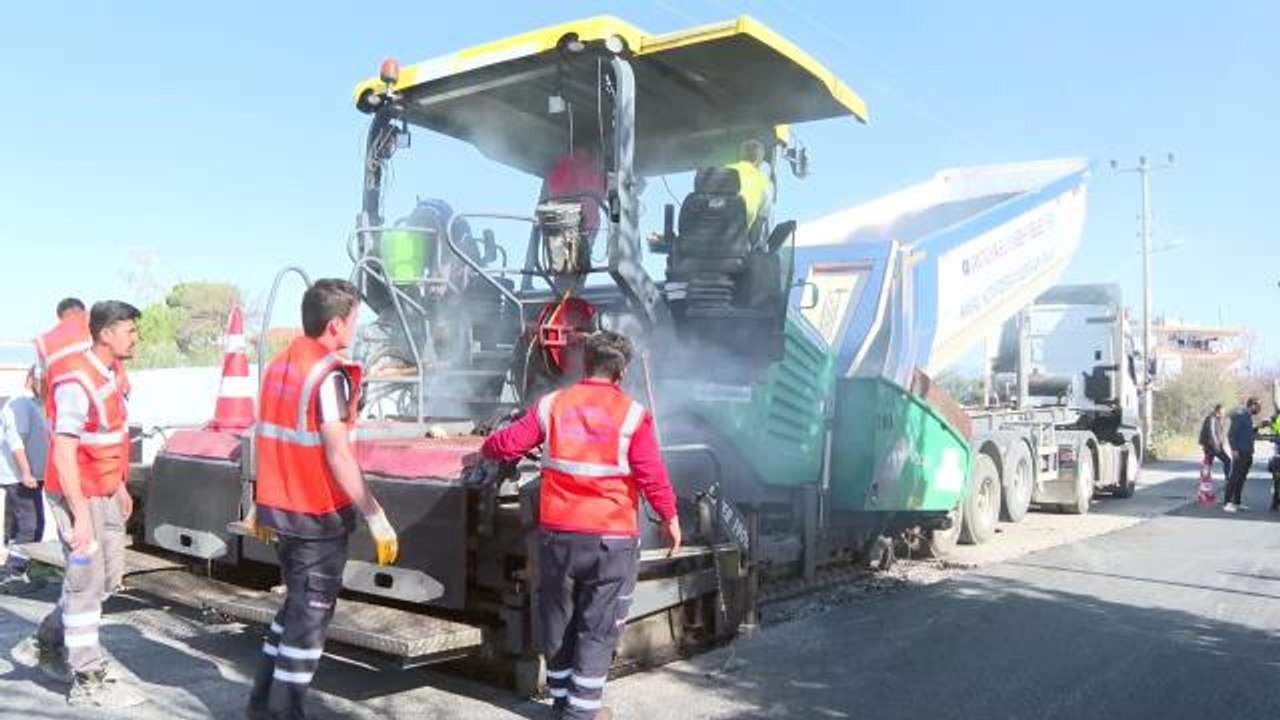 Antalya Büyükşehir Belediye Başkanı Böcek, Serik'teki Çalışmaları Yerinde İnceledi