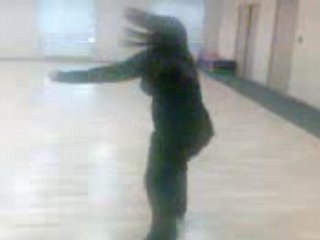 Mini pouce qui dance [2]