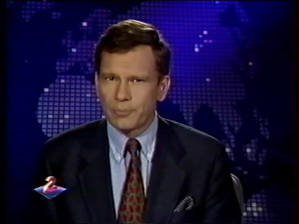 Antenne 2 - 25 Août 1992 - Pubs, teasers, Journal des courses, début JT Nuit (Daniel Duigou)