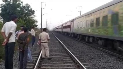 दर्दनाक: लुका छुपी के खेल में पटरी पर पहुंचा मासूम,रेलवे ट्रैक पर बिखरे लाश के चीथड़े