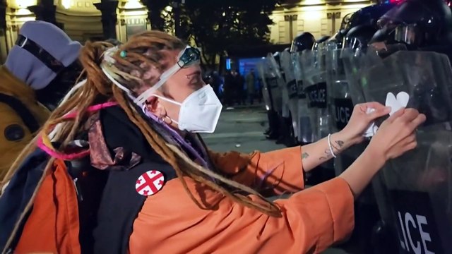 Protests in Georgia: riots continue in Tbilisi