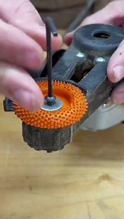 New carving in the works with Saburrtooth Power Carving - Woodworking Skills #woodtok  #woodworking