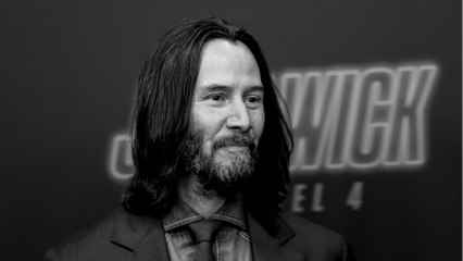 Voici - "Nous, on n'a pas le droit de boire" : Keanu Reeves invité dans Quotidien, un détail choque les internautes