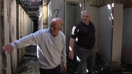 Bains Dunkerquois - Jean-Pierre Lardey et René-Jean Leferme - Des vestiaires au bassin