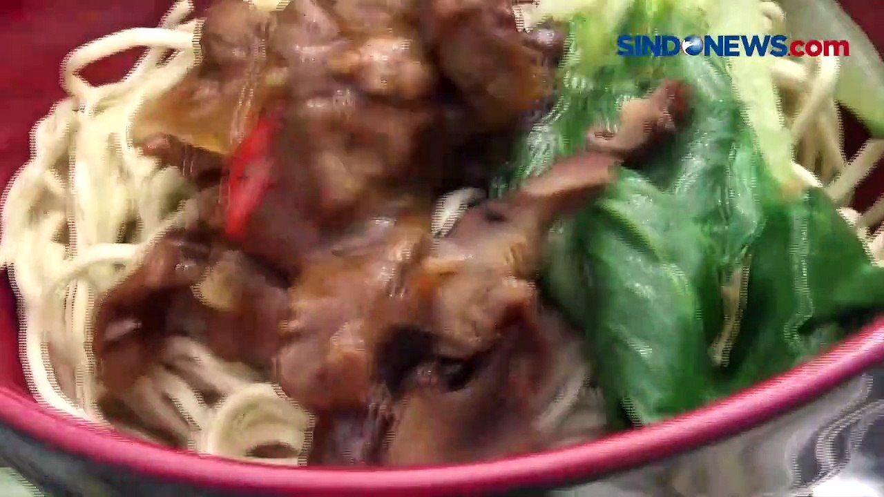 Merasakan Kuliner Jepang dan Korea dengan Sentuhan Cita Rasa Minang di Padang