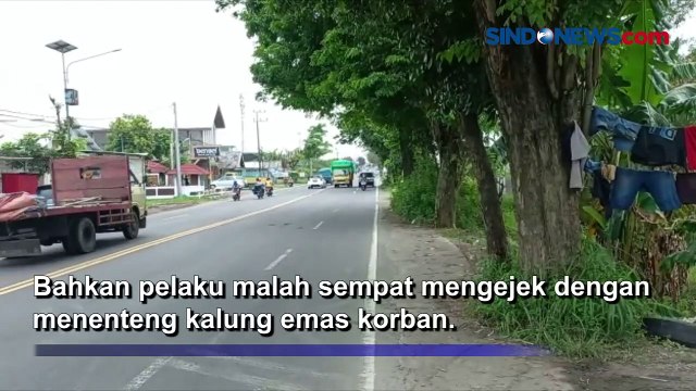 Detik-Detik Aksi Jambret Rampas Kalung Emak-Emak Terekam CCTV