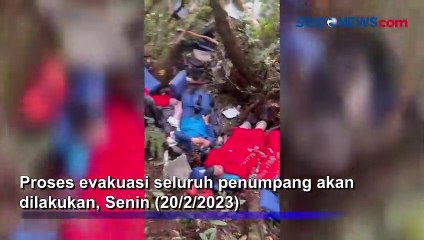 Télécharger la video: Gangguan Cuaca Dipastikan Penyebab Helikopter Kapolda Jambi Mendarat Darurat