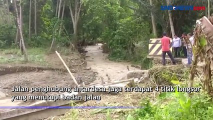 Akibat Diterjang Banjir, Jembatan Penghubung di Enrekang Putus Total