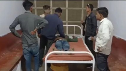 पीलीभीत:सड़क हादसे में बाइक सवार दो युवक हुए घायल