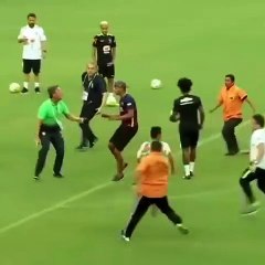 Neymar and crazy fans #neymar #football