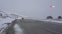 Kızıldağ Geçidi'nde kar yağışı ulaşımı olumsuz yönde etkiledi