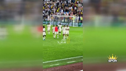 Ronaldo, mağlubiyetin ardından su şişelerini tekmeledi