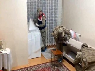 JASAT akü hırsızlarını yakaladı