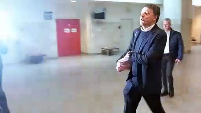 Processo Open, Renzi in udienza a Firenze: Quaderno rosso per la toga rosse