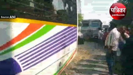 विरोध या बेवकूफीः उचित कीमत नहीं मिलने पर किसानों के कई क्विंटल आलू सड़कों पर फेंके, देंखे Video