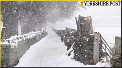 Heavy snow falling in Shepley near Holmfirth