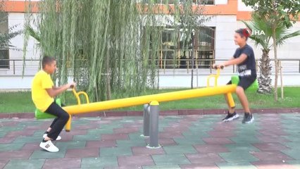 Mersin'deki TOKİ konutlarında hak sahipleri evlerine kavuştu