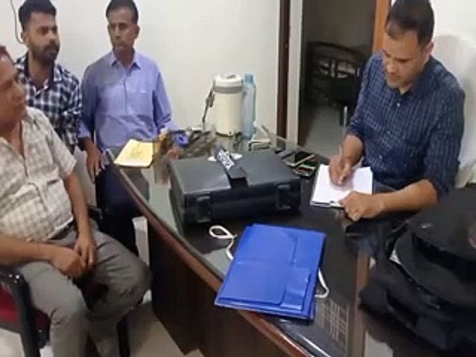 video: कृषि उपज मण्डी सचिव 25 हजार रुपए रिश्वत लेते गिरफ्तार