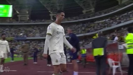 Ronaldo kicks water bottle and storms off following Al-Nassr defeat