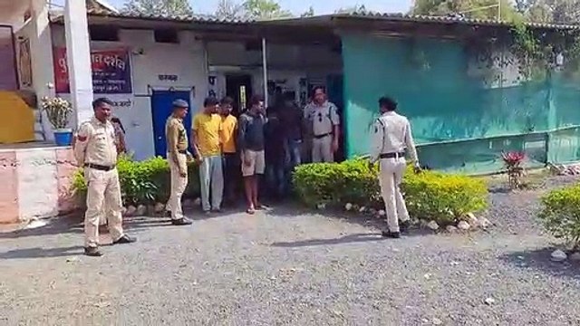 सोसायटी से राशन चोरी करने वाले गिरोह के ७ सदस्य गिरफ्तार