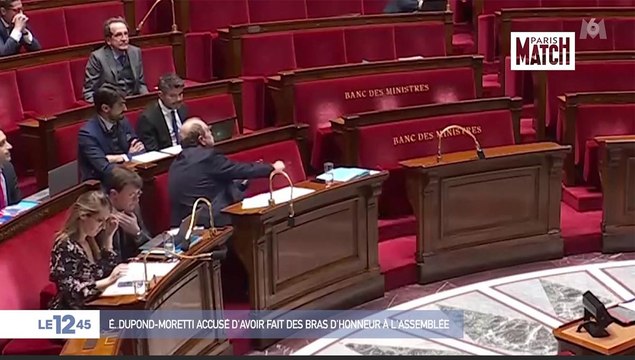 Zapping du 10/03 : Les images des bras d'honneur d'Eric-Dupont Moretti dévoilées