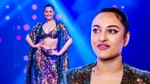 Sonakshi Sinha ने Golden Outfit में रैंप पर किया वॉक