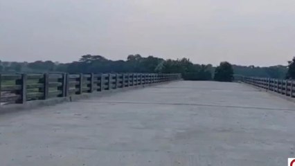 किशनगंज: करोड़ से बना पुल, कई वर्षो बाद भी नहीं बना एप्रोच
