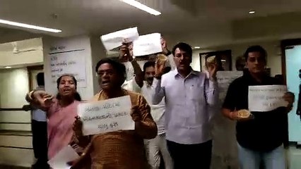 VIDEO: अंबाजी मंदिर के प्रसाद के मुद्दे को लेकर हंगामा, कांग्रेस विधायक निलंबित