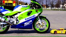 CORVETTE Vs KAWASAKI ZXR 400 (WATCH IN 4K)