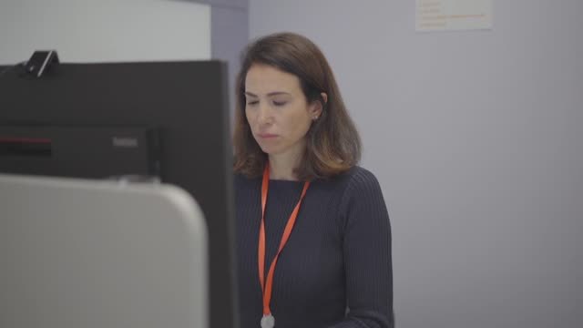 Un tercio de los españoles cree que la igualdad de género en posiciones de liderazgo tardará 10 años o más en llegar