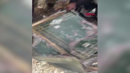 ERZURUM POLİSİ MALATYA'DAKİ ENKAZDA BULDUĞU PARAYI SAHİBİNE TESLİM ETTİ