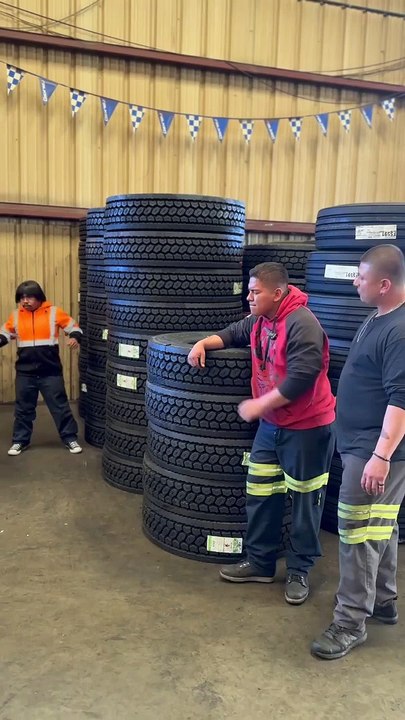 De llantero a trailero. Peli completa