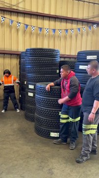 De llantero a trailero. Peli completa