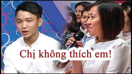 Chị gái NGĂN EM GÁI BẤM NÚT vì không thích chàng trai và cái kết CÔ GÁI CÃI LẠI LỜI chị IBMHH