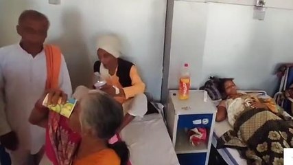 बालाघाट: अनियंत्रित होकर पलटी टवेरा वाहन, 10 लोग हुए घायल