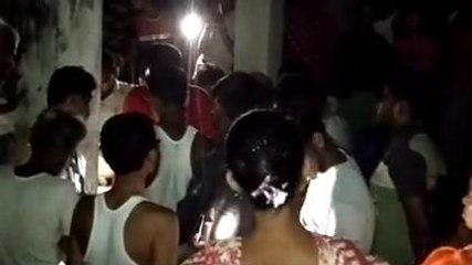 রাস্তায় লাইট লাগিয়ে আবার খুলে নিলো তৃণমূল পঞ্চায়েত! চরম বিক্ষোভ