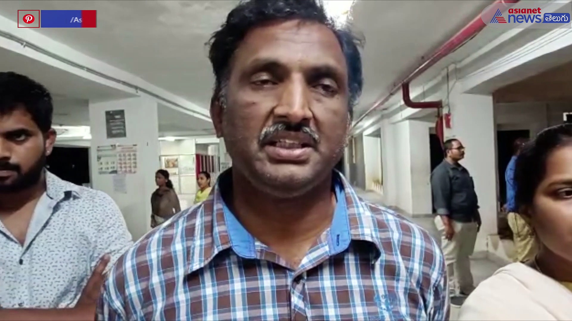 చైతన్య పాఠశాలలో విద్యుత్ఘాతంతో  విద్యార్థి మృతి.....విద్యార్థి సంఘాల  ఆందోళన 