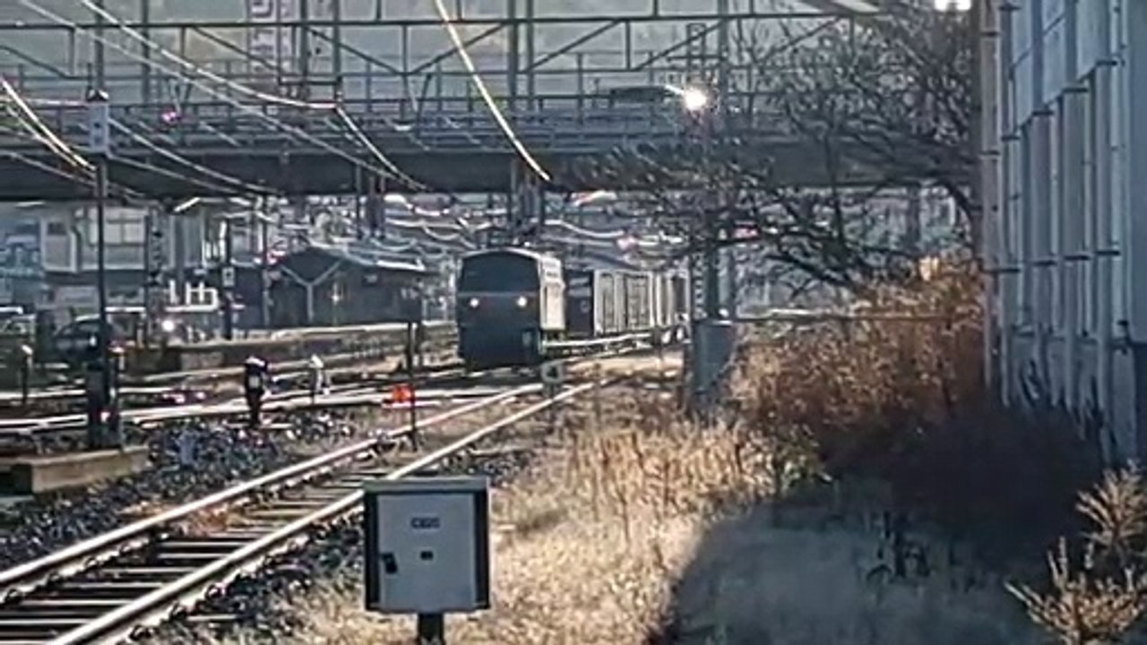 PXL_20230110_084601_5  67列車・67レ Train 67 and 67 Le.
