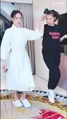 Lý Nhược Đồng ở tuổi 56 trẻ trung, nhanh nhẹn